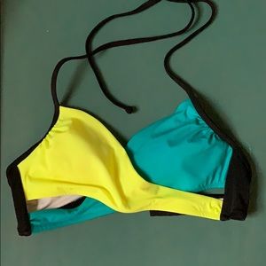 VS PINK Barely worn wrap front halter bikini top